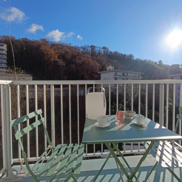 Meublé 3 étoiles - PISCINE- BALCON - TENNIS - Studio - 2