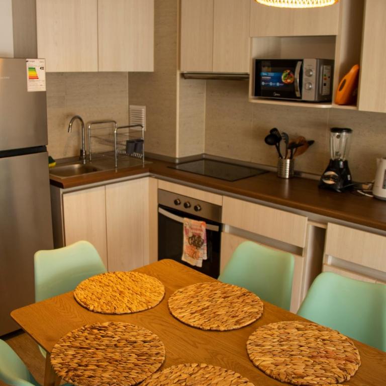 Cómodo departamento cercano a playa - Apartamento de 2 dormitorios - 2