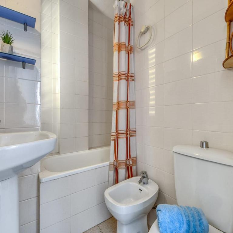Apartment in Rosas near Sta Margarita Beach - Two-Bedroom Apartment - 26