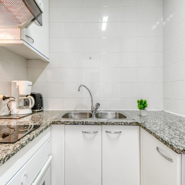 Apartment in Rosas near Sta Margarita Beach - Two-Bedroom Apartment - 8