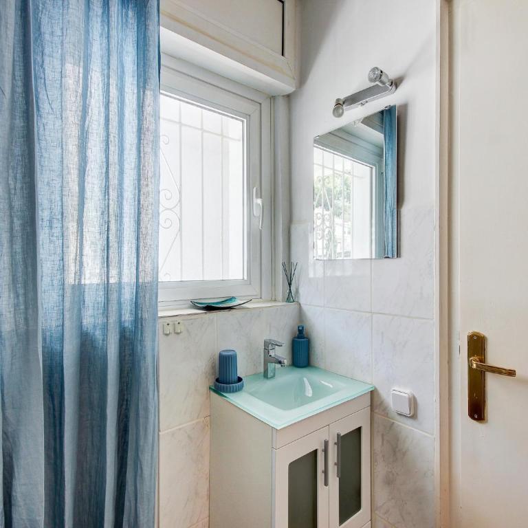 Apartment in Rosas near Canyelles Beach - Two-Bedroom Apartment - 16