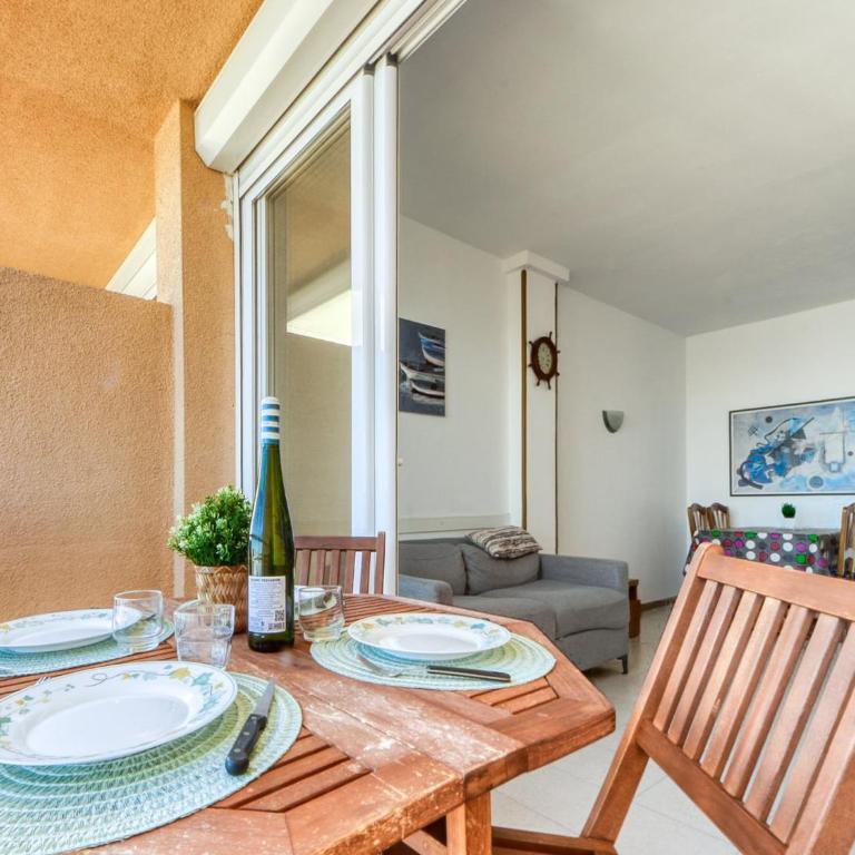 Apartment in Rosas near Sta Margarita Beach - Two-Bedroom Apartment - 27