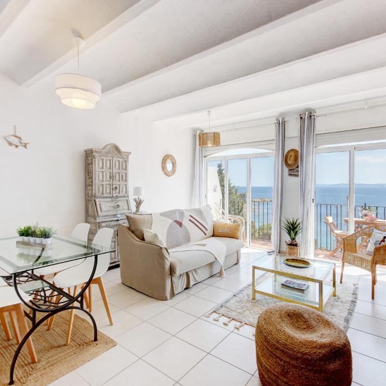 Apartment in Rosas near Canyelles Beach - Two-Bedroom Apartment - 8