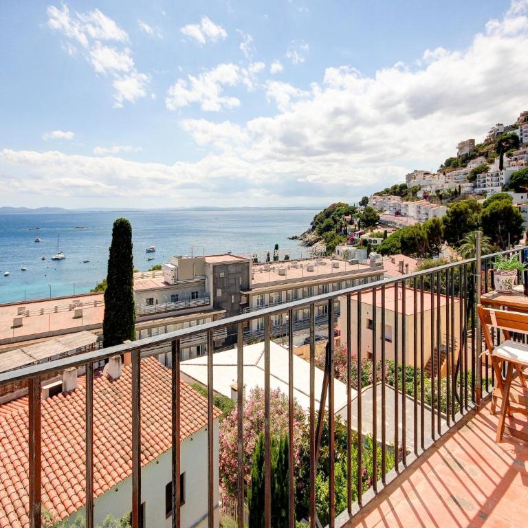 Apartment in Rosas near Canyelles Beach - Two-Bedroom Apartment - 37