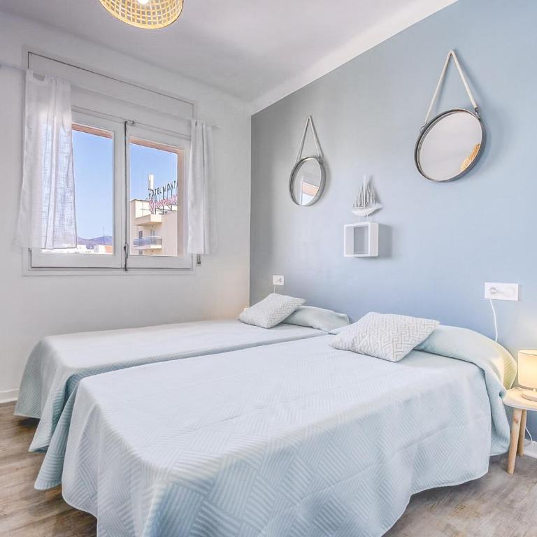 Apartment in Roses by the Beach - Two-Bedroom Apartment - 5
