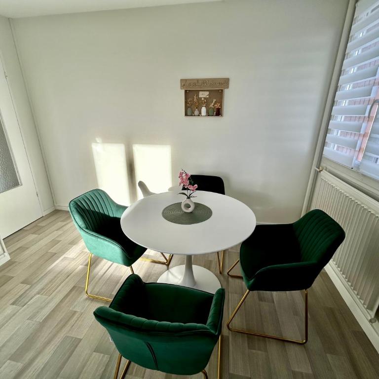Cocon Cosy Verdoyant - Private Parking - Appartamento con 2 Camere da Letto - 4