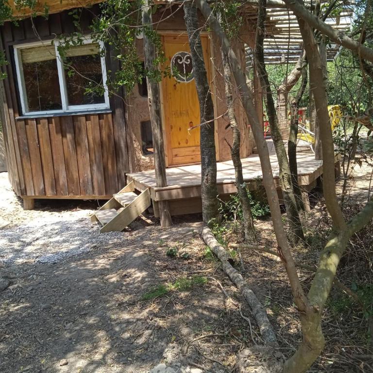 Peaceful cabin in the woods - One-Bedroom House - 3