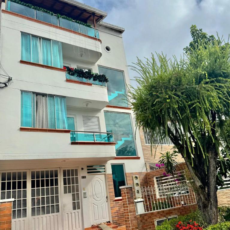 Apartamento en Bucaramanga - Apartamento de 2 dormitorios con balcón y terraza - 15