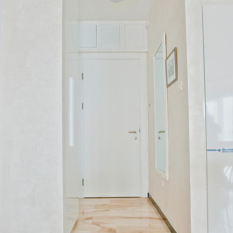 DeLux and Urban apartments Hotel Tre Canne Budva - Deluks Apartman - 27