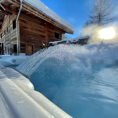 Chalet le petit Nicolas, jacuzzi, vue Mont Blanc - Chalet - 57