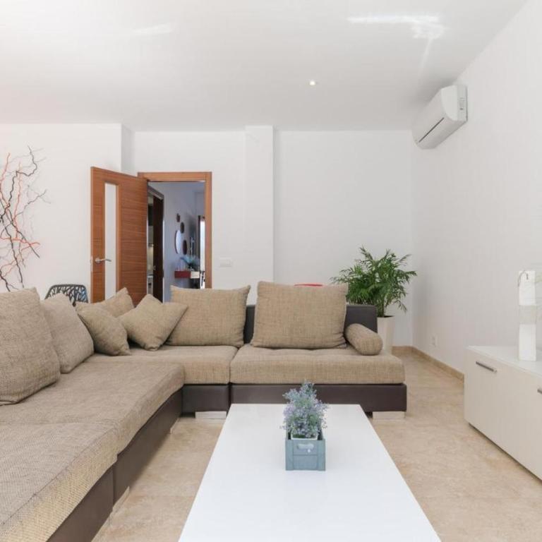 Can Pica Beach House by Llagosta Villas - Three-Bedroom House - 19