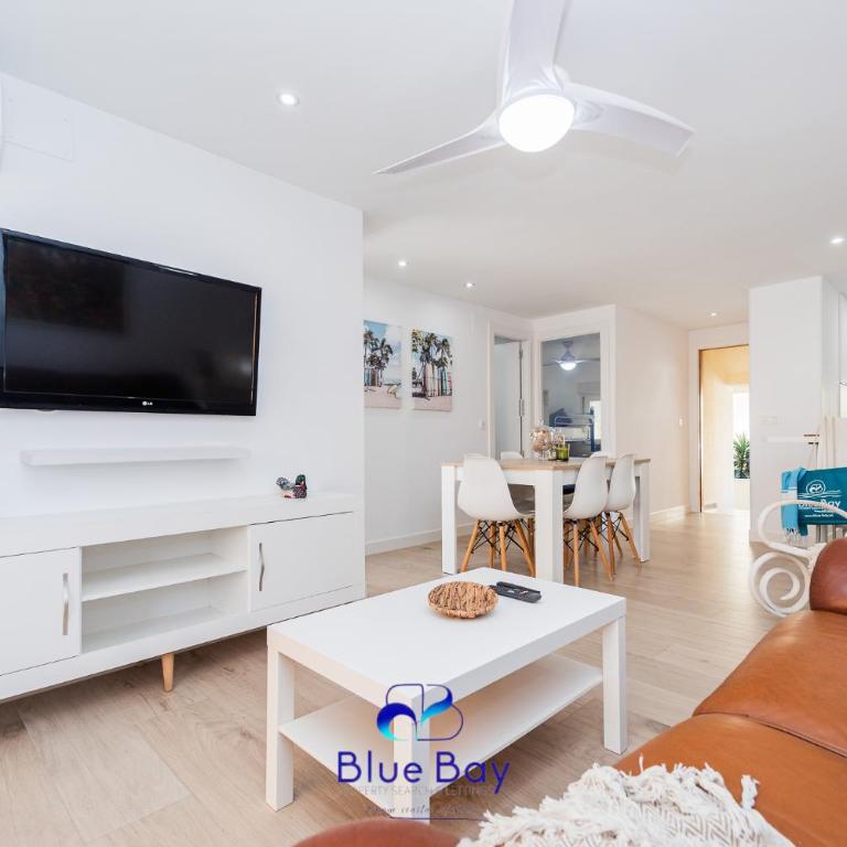 White Bay Beach Apartment - Two-Bedroom Apartment - 15
