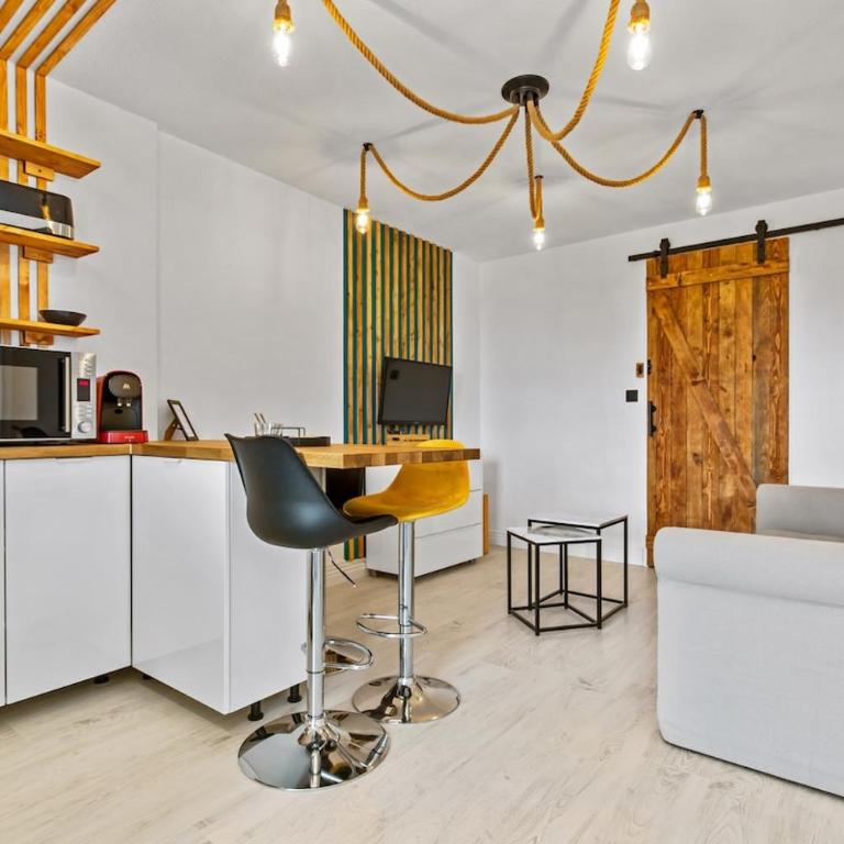Studio cabine AZUR ,5 min mer -5 min Arena - clim - parking gratuit privée - 4 personnes - Studio - 7