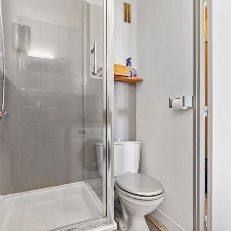 Studio cabine AZUR ,5 min mer -5 min Arena - clim - parking gratuit privée - 4 personnes - Studio - 12