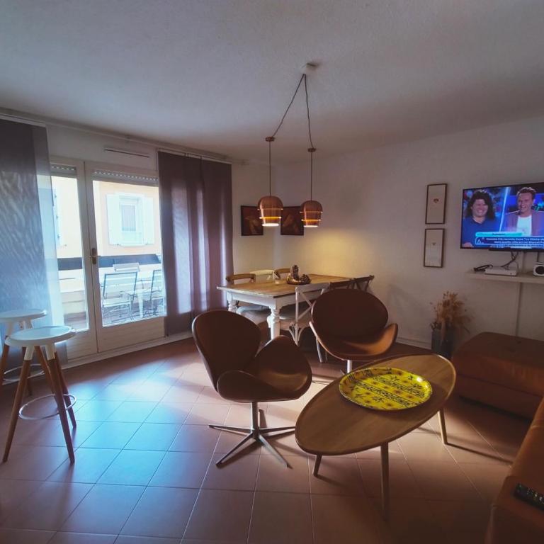 Super appartement 2 à 6 pers garage privé, centreville, plage 150m, 2 terrasses - Apartment mit 2 Schlafzimmern - 3