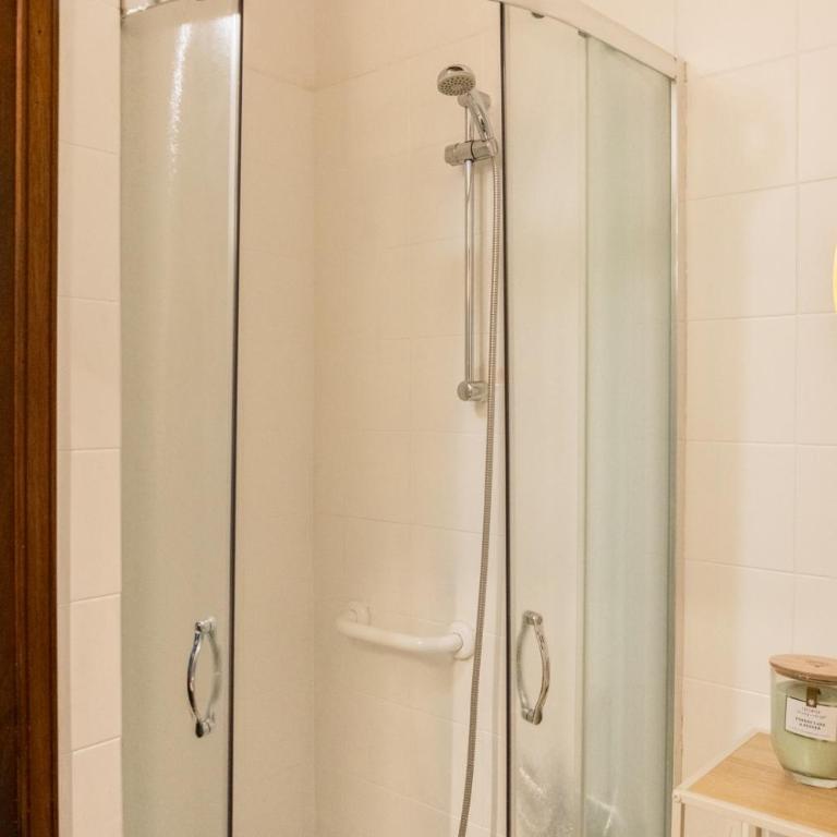 Camelia - Appartamento con 1 Camera da Letto e Vista Lago - 10