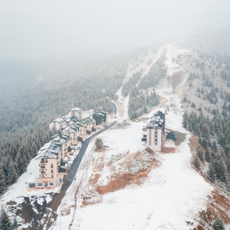 Ski2Door Apartment - Sunčani Breg, 50m from Ski Slope - One-Bedroom Apartment - 2