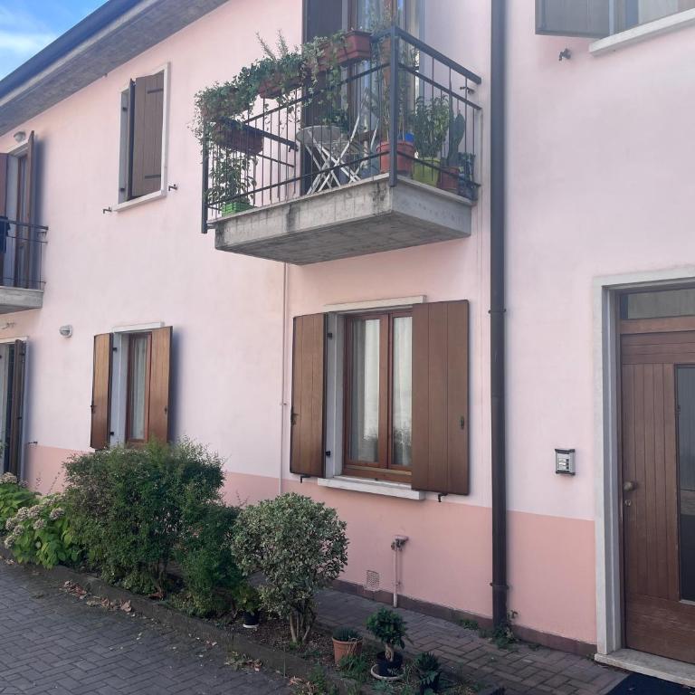 Bee Home in Verona - Appartamento con 2 Camere da Letto - 23