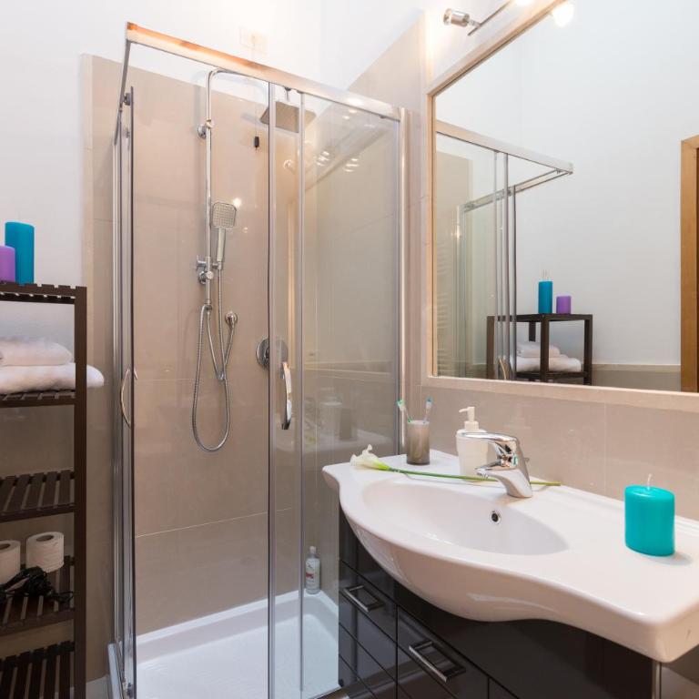 Era Rental Apartments - Appartamento con 2 Camere da Letto e Terrazza - 10