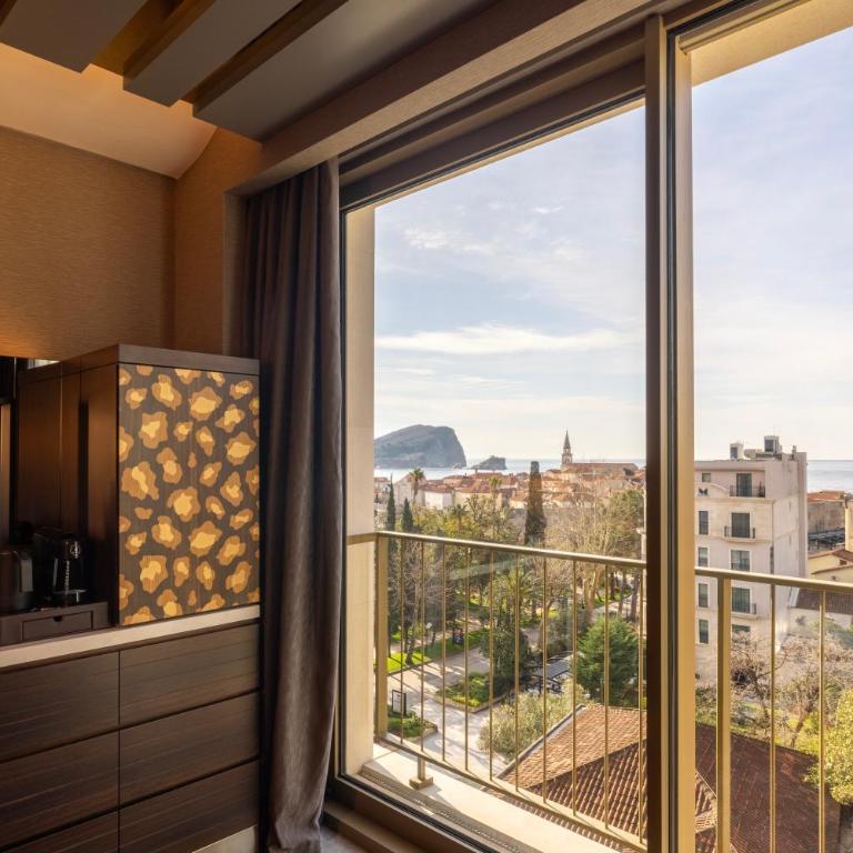 Merit Starlit Hotel & Residences - Deluks Soba s Pogledom na More - 5