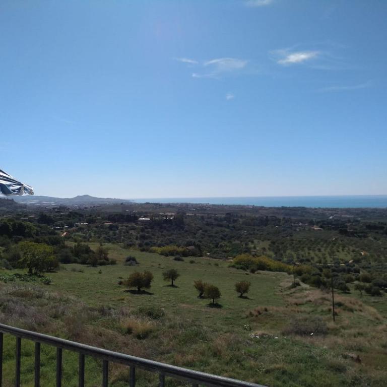 La Valle di Rosa - Appartamento Familiare con 2 Camere da Letto e Vista - 10