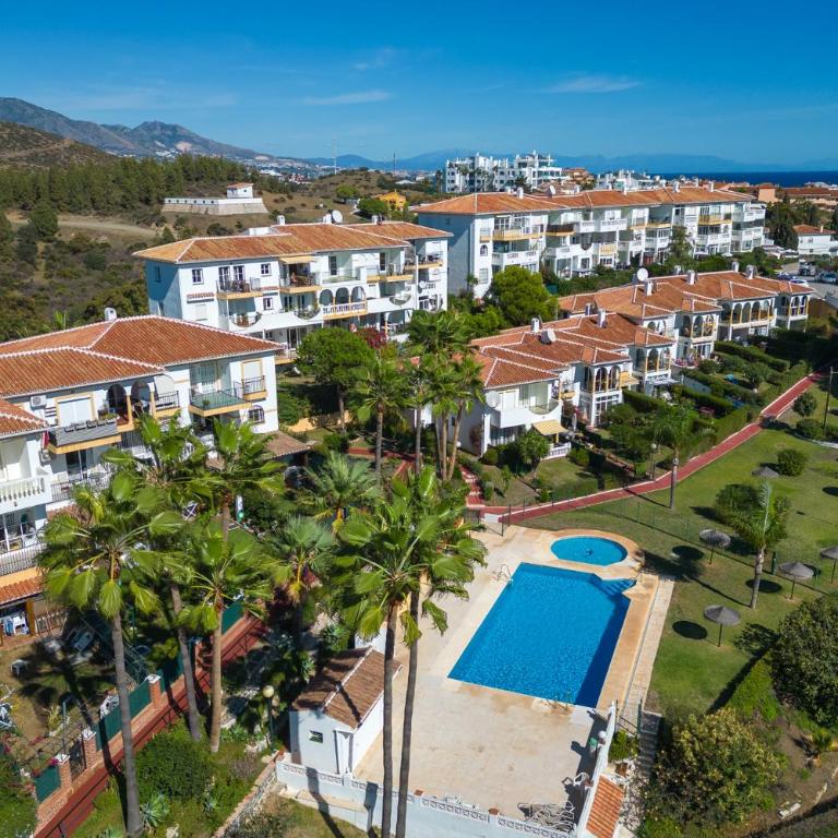 Mijas, Colinas del Faro, lovely terrace apartment walking distance to beach - Apartamento con terraza - 1