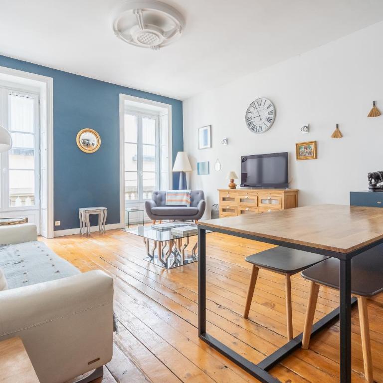 Appartement bourgeois hyper centre-ville de Bordeaux - Three-Bedroom Apartment - 3