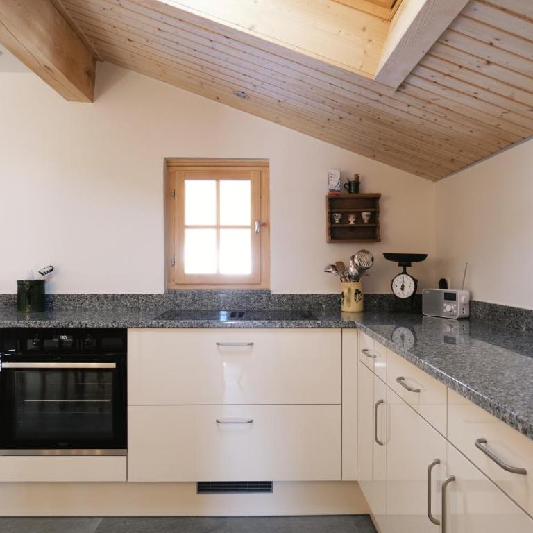 3,5 Zimmer Attikawohnung mit Traumaussicht - Apartment mit 2 Schlafzimmern - 11