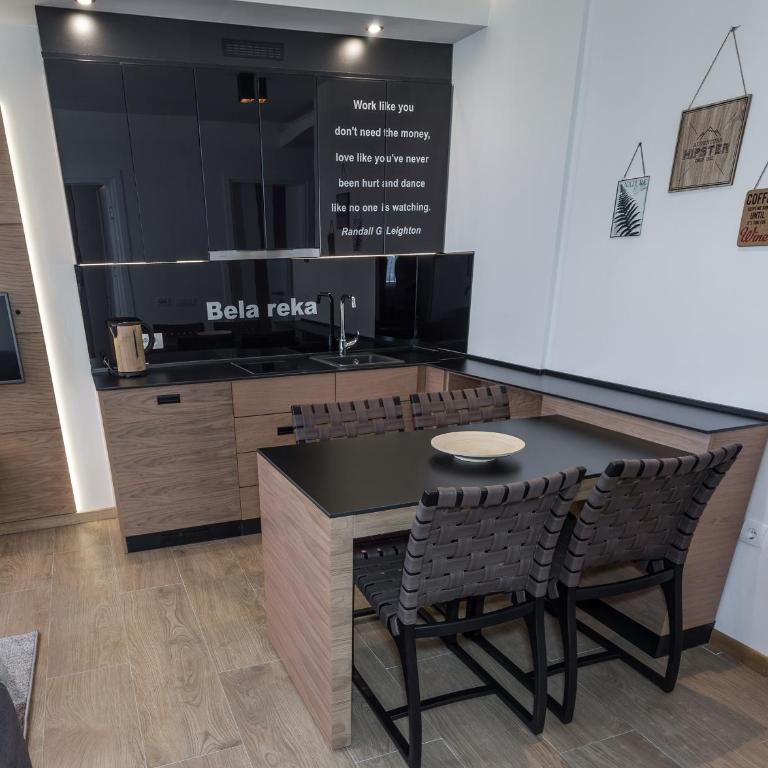 Apart Hotel Mamut - One-Bedroom Deluxe Apartment - 4