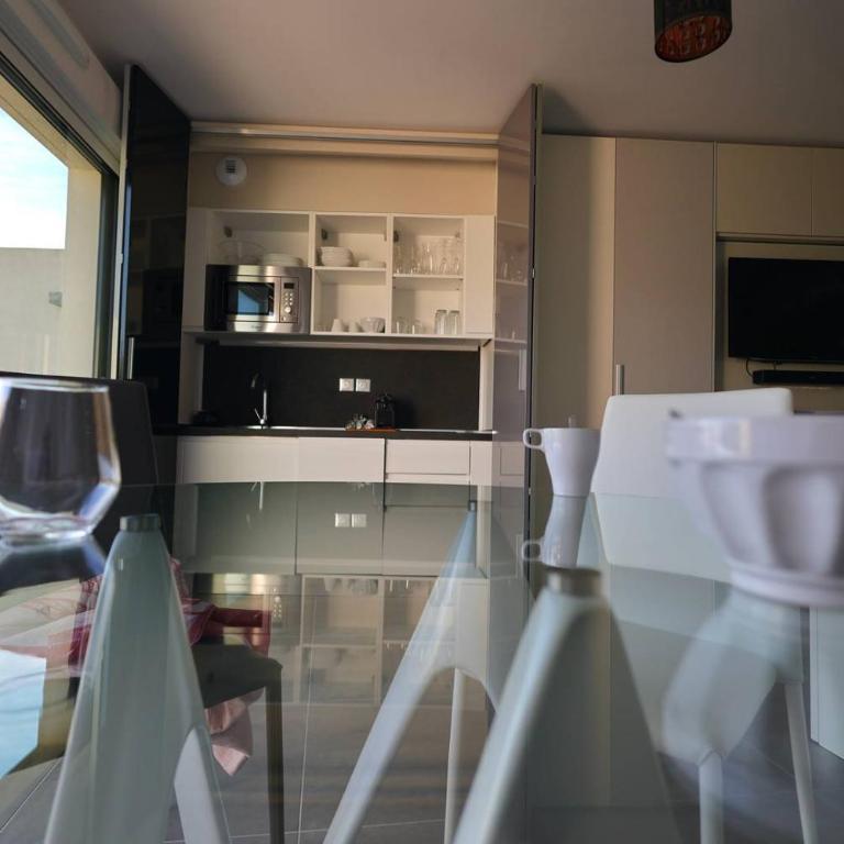 NAUTILIA 201 By AGN - Luxe - 2 personnes "réservé aux couples" - Deluxe Apartment mit 1 Schlafzimmer - 8