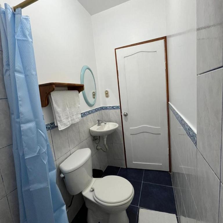Hostal Neptuno - Poseidon - Habitación Doble - 2 camas - 2