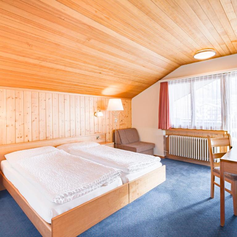Hotel Parnass - Zweibett- oder Doppelzimmer mit Blick auf das Matterhorn - 7