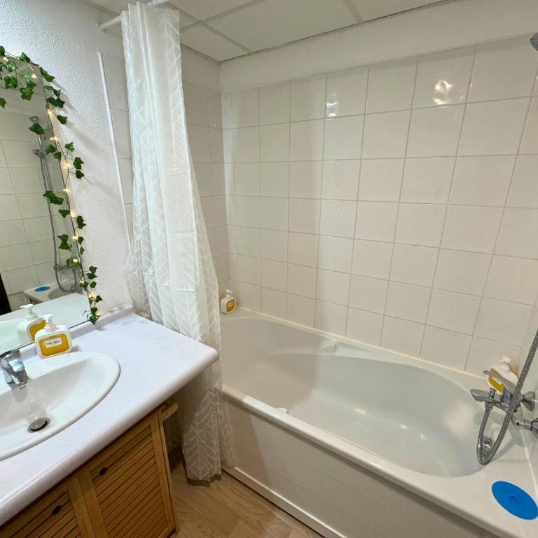 Jungle - Vue - Clim - Wifi - One-Bedroom Apartment - 18