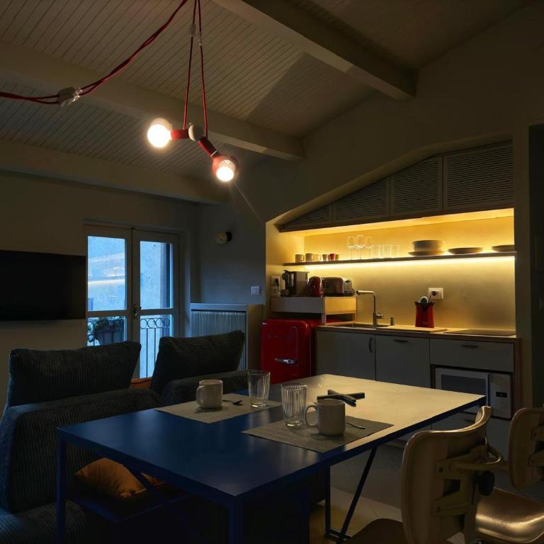 Studio Studio' - One-Bedroom Apartment with Balcony and City View - 45
