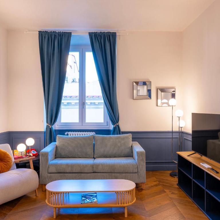 Four Season's Luxury D'Art Apartment - Appartamento Deluxe con 2 Camere da Letto - 9