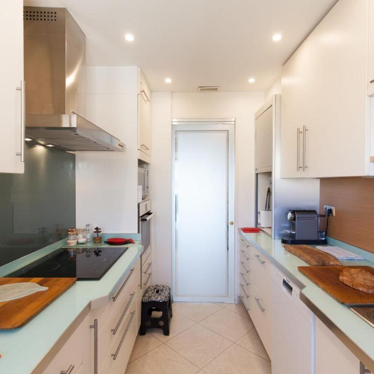 Sea View 95m Apartment with Large Terrace Cannes Croisette - Appartement - 15