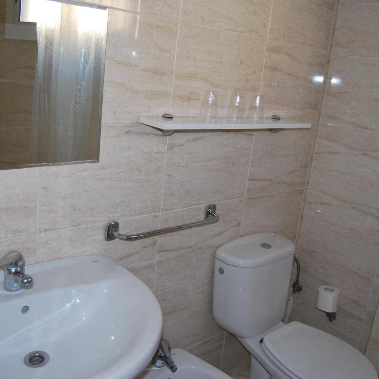 Hotel Cosmos Tarragona - Habitación Triple con balcón - 9