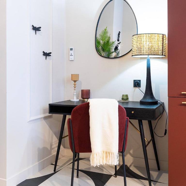Host Inn Fancy Sūite - Appartement 1 Chambre avec Baignoire Spa - 44