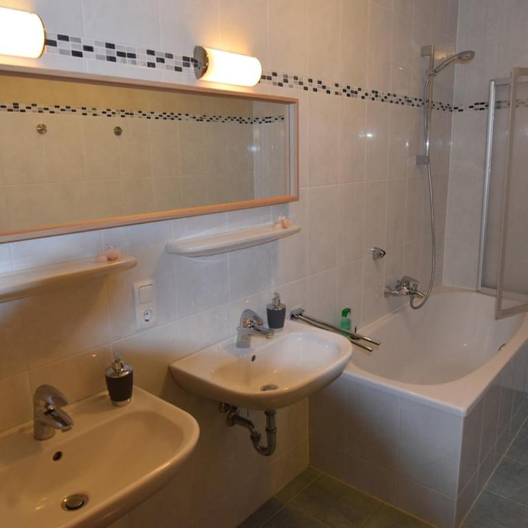 Koenigsjodler Lodge, Dienten, Mountain Resort - Apartment mit 2 Schlafzimmern und Bergblick - 4