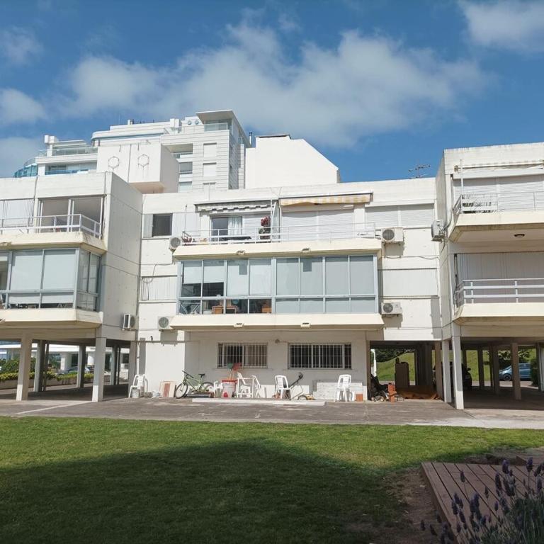 A metros de playa Brava con todas las comodidades - Apartamento de 1 dormitorio - 9
