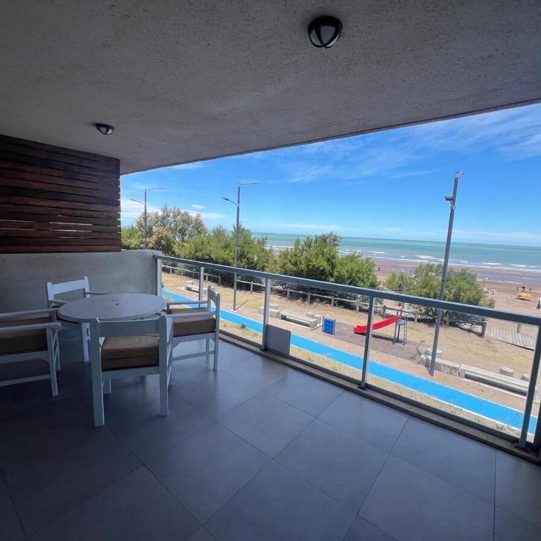 Exclusivo Semipiso Frente al Mar - Apartamento de 3 dormitorios - 7