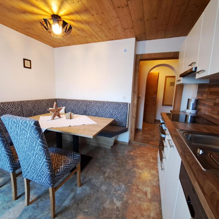 Gästehaus Hochmuth - Apartment mit 2 Schlafzimmern und Balkon - 6