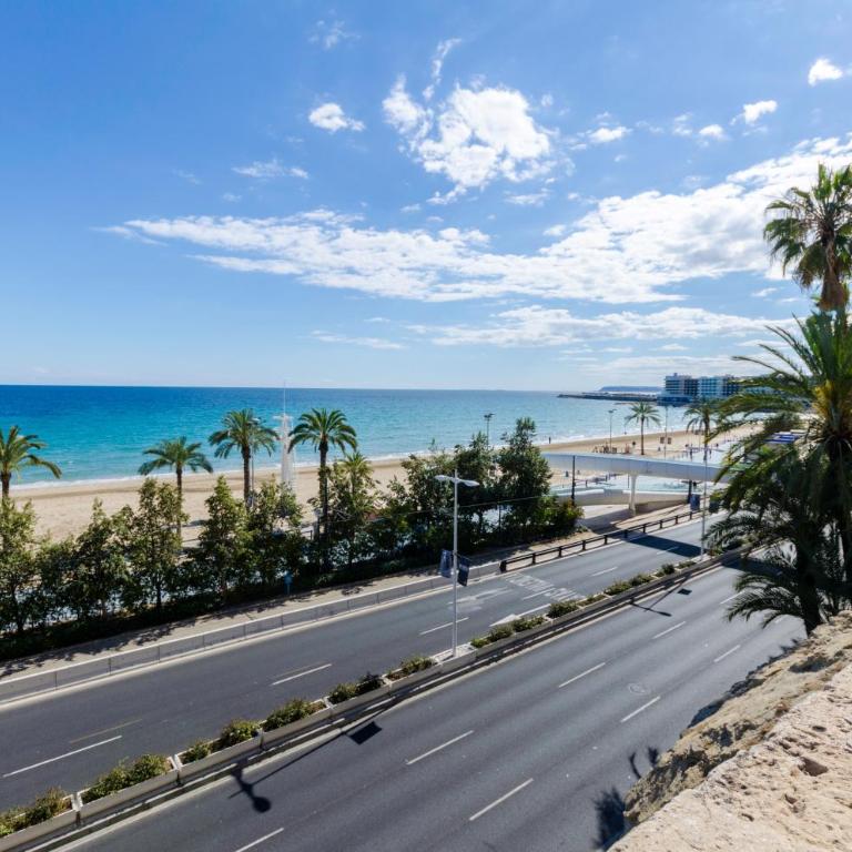 Céntrico, reformado, frente a playa de Alicante y piscina - One-Bedroom Apartment - 16