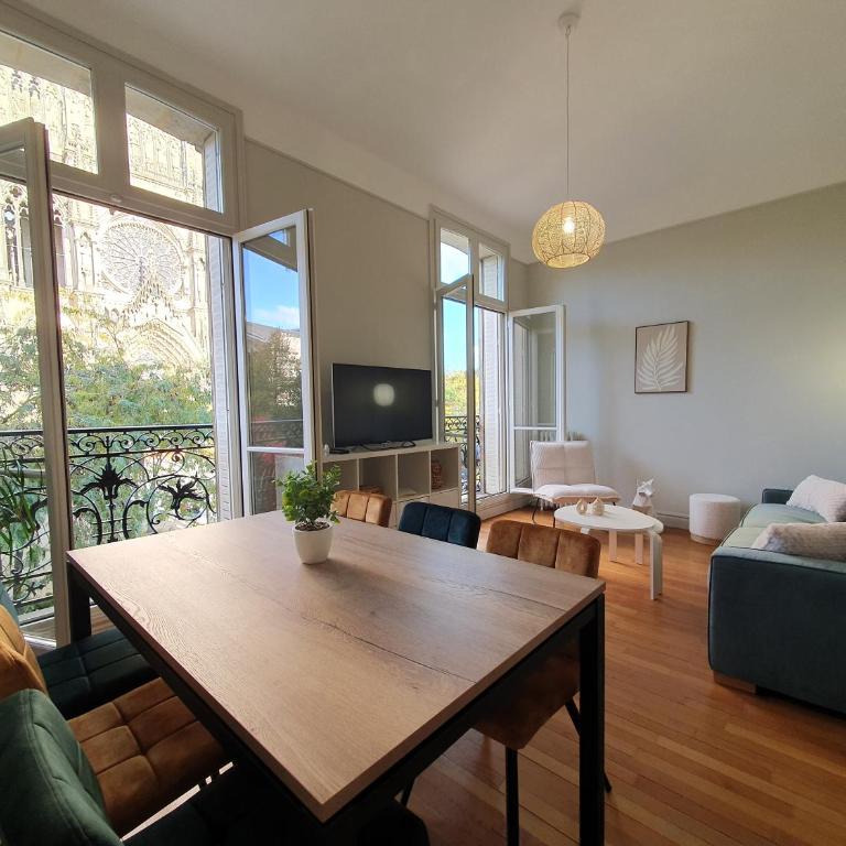 VUE EXCEPTIONNELLE sur la CATHÉDRALE, haut standing et garage privé - Appartamento Deluxe con 2 Camere da Letto - 2
