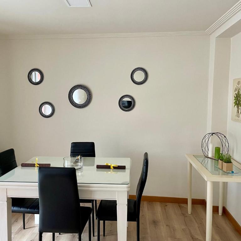 Amplio apartamento con terraza en Bouzas, cerca de la playa. - Apartamento de 2 dormitorios - 5