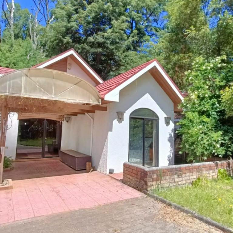 Casa encantadora con servicio de transporte al Aeropuerto - Three-Bedroom House - 2