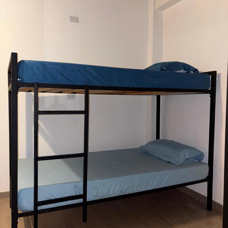 hostal pueblito samario - Habitación compartida femenina de 4 camas - 6