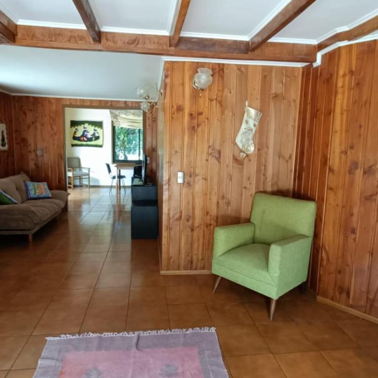 Casa encantadora con servicio de transporte al Aeropuerto - Three-Bedroom House - 3