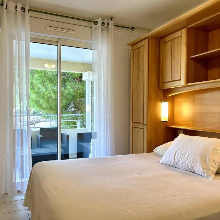 Appartement climatisé 2 pièces avec terrasse et parking au Lavandou - FR-1-251-854 - Apartamento - 10