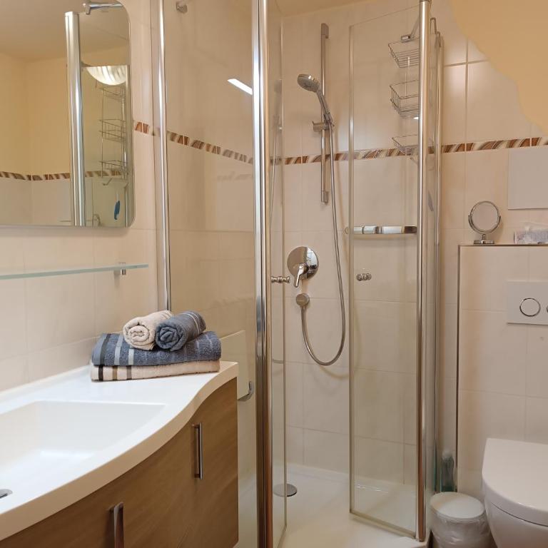 2-Raum FeWo Hermelin - Hallenbad & Sauna - Apartment mit 1 Schlafzimmer - 3